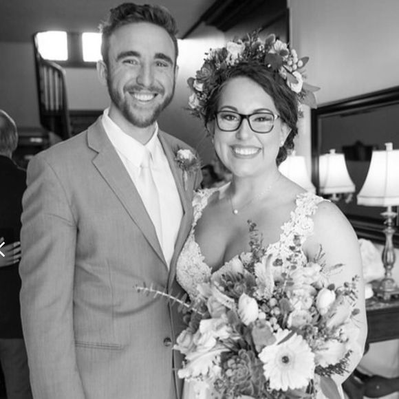 Meet your Posher, Jessica - Picture 1 of 1